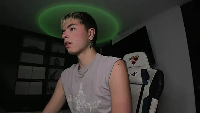 Snapshot of _morghan_ chatting on 01-10-25, 04:54 morghan online show from 01-10-25, 04:54