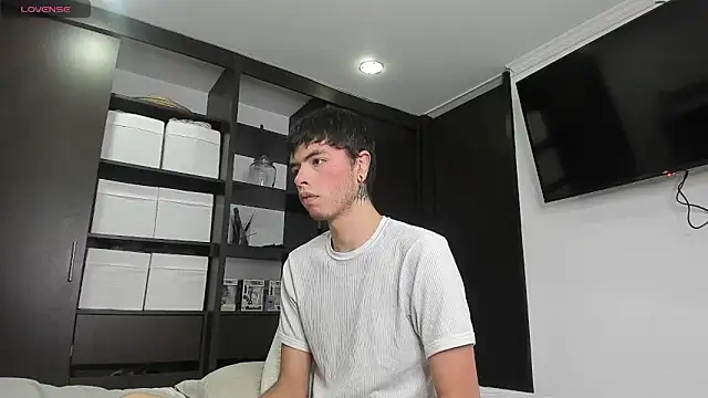 Snapshot of _morghan_ chatting on 02-14-25, 03:22 morghan online show from 02-14-25, 03:22