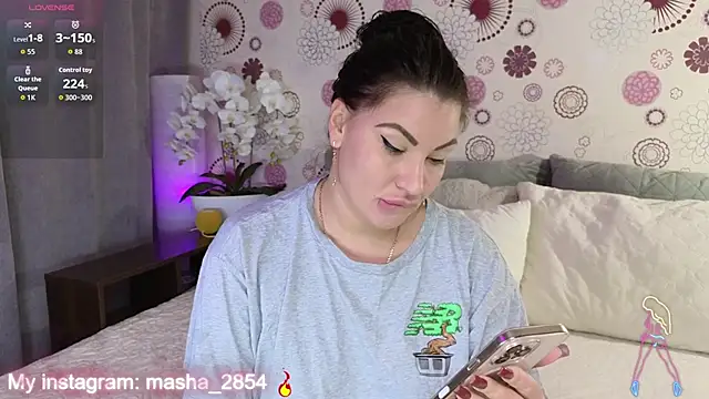 Madelynn online show from 11-09-25, 01:42