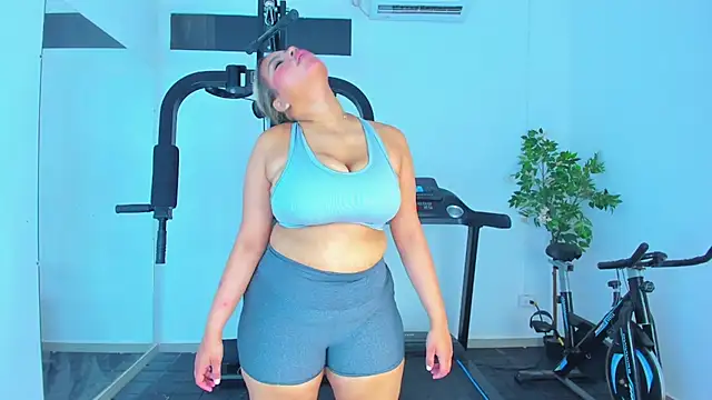 Snapshot of Carlota_peach chatting on 02-10-25, 03:46 Carlota peach online show from 02-10-25, 03:46