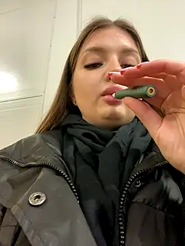 KrisMagnoly online show from 11-14-25, 04:28