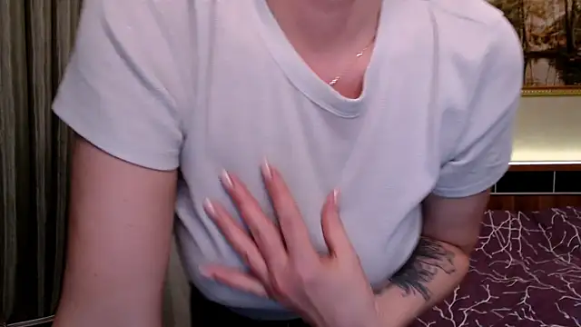 sensualEmilia online show from 03-12-26, 04:24