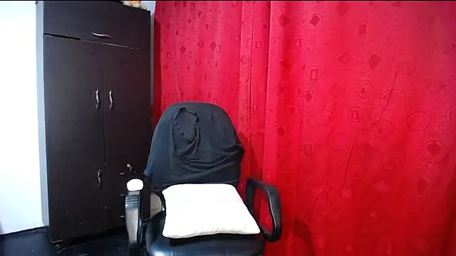 Deiby casas online show from 10-12-25, 07:07