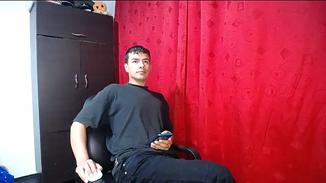 Deiby casas online show from 10-19-25, 02:23