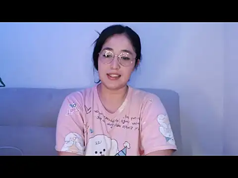 YummymeowW online show from 05-15-26, 02:35
