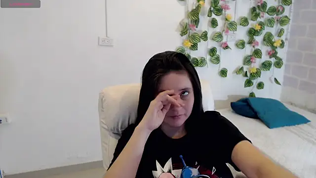 tania sweet   online show from 12-17-25, 04:13