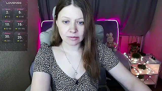 Snapshot of alekasamui chatting on 02-04-25, 03:33 alekasamui online show from 02-04-25, 03:33