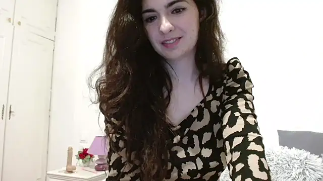Snapshot of desirmiss1 chatting on 06-06-26, 07:02 desirmiss1 online show from 06-06-26, 07:02