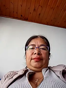 Snapshot of __valentina18 chatting on 12-18-24, 01:02   valentina18 online show from 12-18-24, 01:02