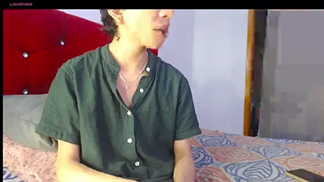 Snapshot of LAICK_01 chatting on 04-26-26, 01:36 LAICK 01 online show from 04-26-26, 01:36