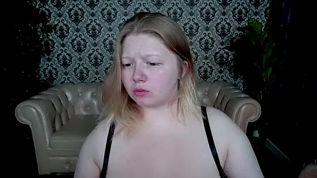 Snapshot of Tinker_Belll chatting on 09-22-25, 07:16 Tinker Belll online show from 09-22-25, 07:16