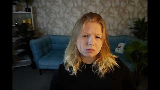 Snapshot of Tinker_Belll chatting on 09-29-25, 07:40 Tinker Belll online show from 09-29-25, 07:40