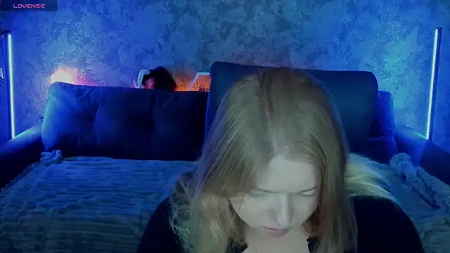 Snapshot of Tinker_Belll chatting on 11-08-25, 08:40 Tinker Belll online show from 11-08-25, 08:40