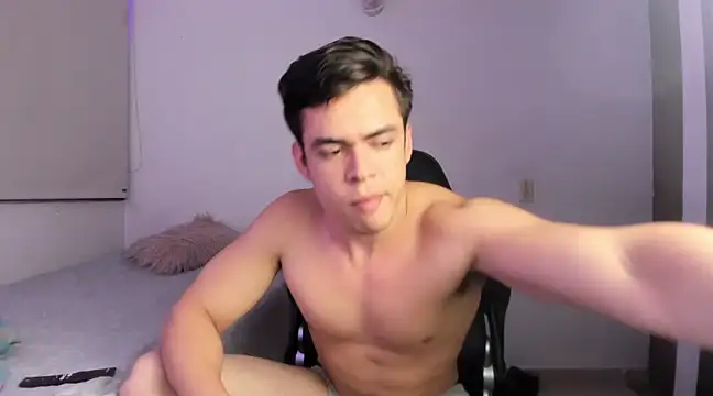 Lucian Gomez  online show from 02-06-25, 05:14