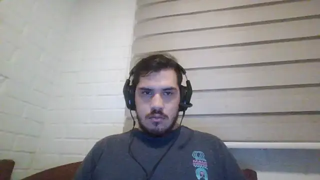 Snapshot of hung_weeb chatting on 01-06-26, 01:42 hung weeb online show from 01-06-26, 01:42