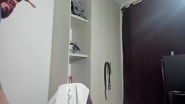 Snapshot of _Coddygold_ chatting on 10-10-25, 01:32  Coddygold  online show from 10-10-25, 01:32