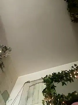 Tomthelong online show from 10-06-25, 05:54