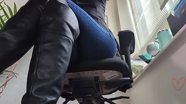 City Kat online show from 03-06-26, 04:58