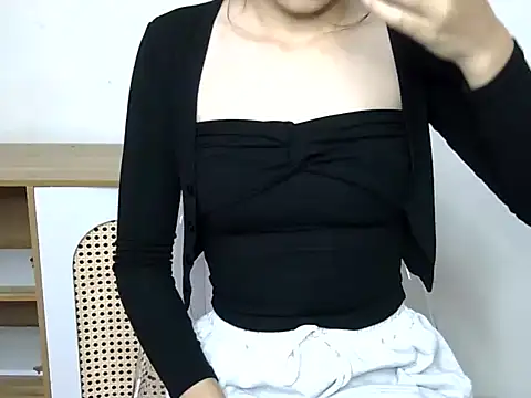 EmmySweet- online show from 12-19-25, 07:04