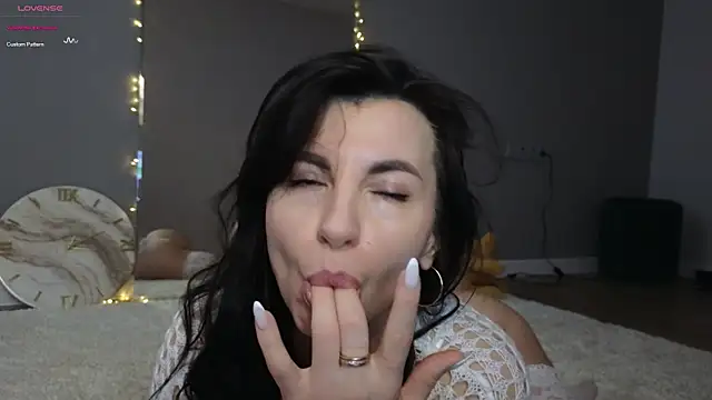 Mary love16 online show from 03-08-25, 05:49