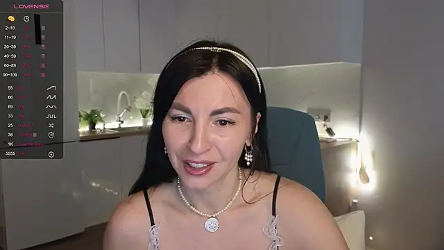 Mary love16 online show from 04-17-26, 07:33