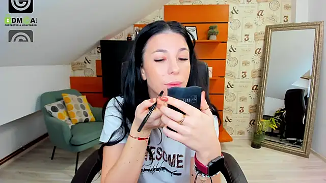 EmillyTaylor online show from 01-30-25, 04:37