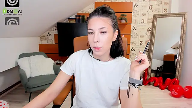 EmillyTaylor online show from 03-14-25, 04:21