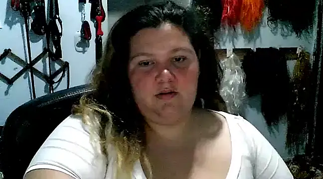 Snapshot of squirt322bbw chatting on 02-17-25, 02:09 squirt322bbw online show from 02-17-25, 02:09
