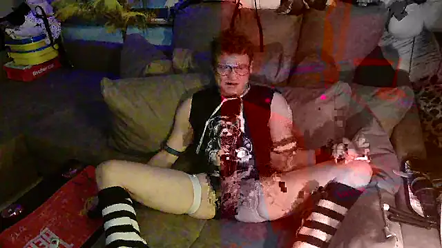 Snapshot of druckfug chatting on 10-27-25, 10:58 druckfug online show from 10-27-25, 10:58