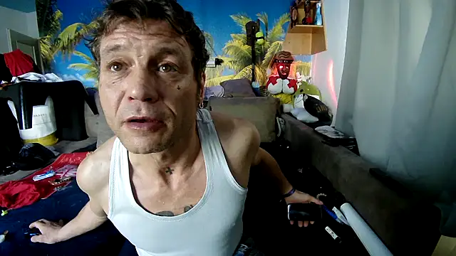 Snapshot of druckfug chatting on 12-05-25, 11:19 druckfug online show from 12-05-25, 11:19