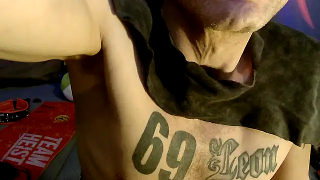 Snapshot of druckfug chatting on 01-06-26, 07:17 druckfug online show from 01-06-26, 07:17