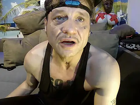 Snapshot of druckfug chatting on 02-06-26, 08:56 druckfug online show from 02-06-26, 08:56