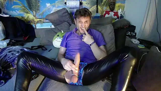 Snapshot of druckfug chatting on 02-09-26, 03:16 druckfug online show from 02-09-26, 03:16