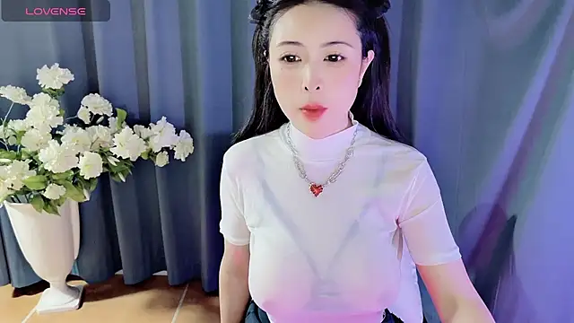 candy-yiyi online show from 12-21-24, 01:36