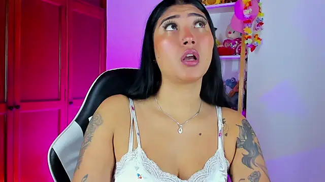 Snapshot of eymy-hadid chatting on 10-10-25, 02:38 eymy-hadid online show from 10-10-25, 02:38