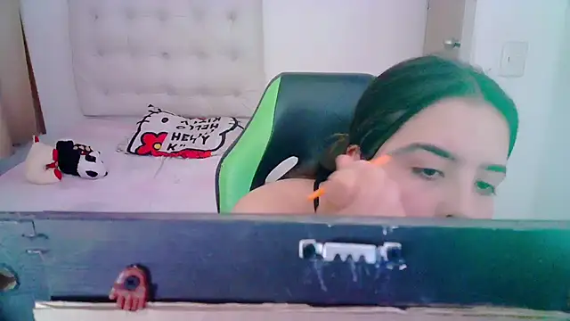  alicia z online show from 12-27-24, 05:37