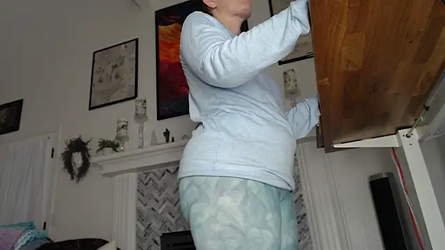 AuroraWillows online show from 12-15-25, 12:20