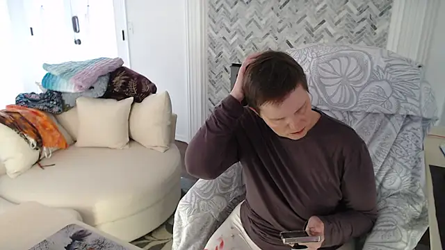 AuroraWillows online show from 01-07-26, 07:05