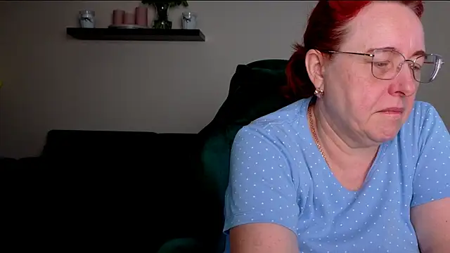 Snapshot of JoannaAndNeighbour chatting on 06-26-26, 05:56 JoannaAndNeighbour online show from 06-26-26, 05:56