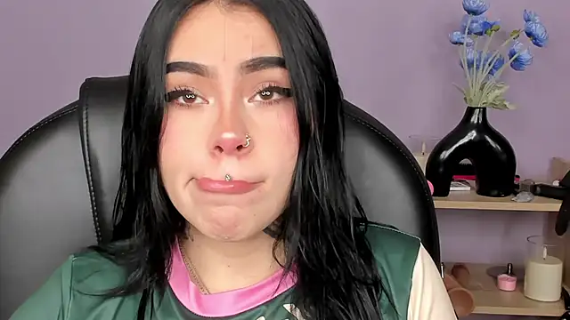 Snapshot of Jas_miin chatting on 09-29-25, 02:06 Jas miin online show from 09-29-25, 02:06