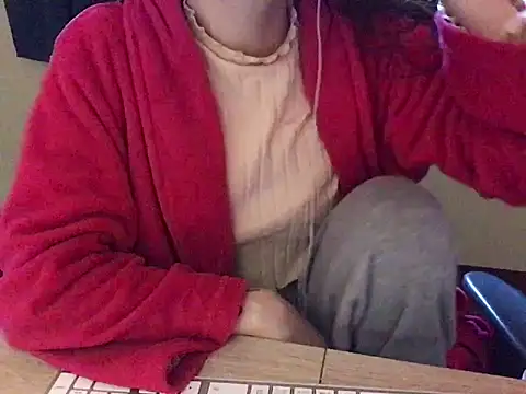 Snapshot of YumieCp chatting on 03-09-25, 03:01 YumieCp online show from 03-09-25, 03:01