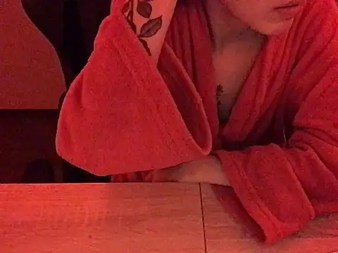 Snapshot of YumieCp chatting on 03-12-25, 07:02 YumieCp online show from 03-12-25, 07:02