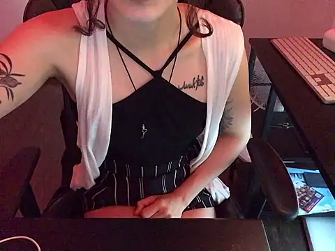 Snapshot of YumieCp chatting on 10-10-25, 12:42 YumieCp online show from 10-10-25, 12:42