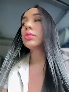 Snapshot of __IRIS__ chatting on 04-30-26, 01:50 IRIS online show from 04-30-26, 01:50