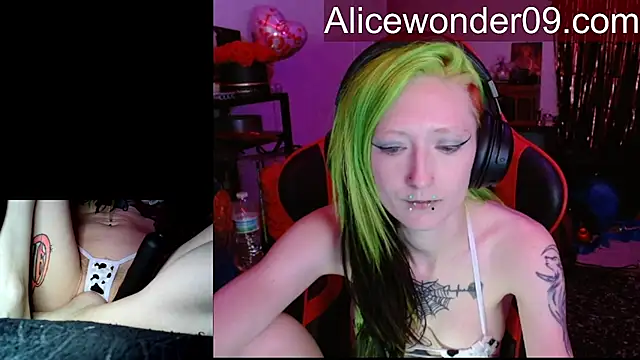 alicewonder09 online show from 02-22-26, 04:13
