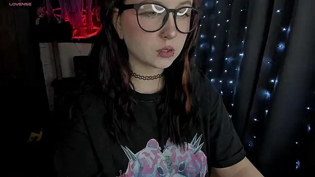 t0riayun0 online show from 03-23-26, 10:25