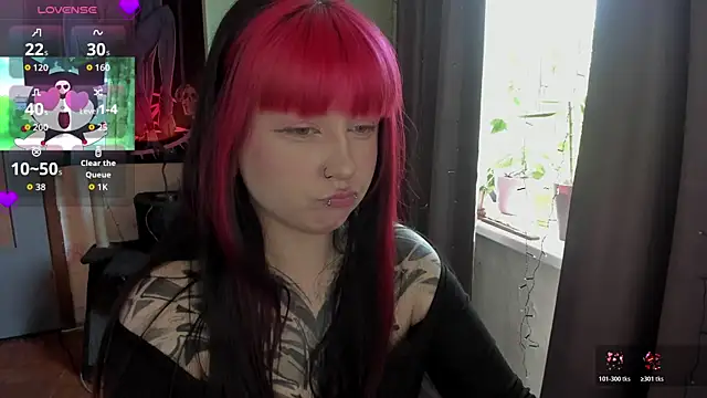 Snapshot of t0riayun0 chatting on 06-05-26, 02:23 t0riayun0 online show from 06-05-26, 02:23