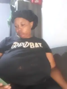 Snapshot of Sexy-queen99xx chatting on 03-18-26, 05:54 Sexy-queen99xx online show from 03-18-26, 05:54