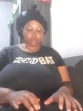 Snapshot of Sexy-queen99xx chatting on 03-19-26, 07:01 Sexy-queen99xx online show from 03-19-26, 07:01