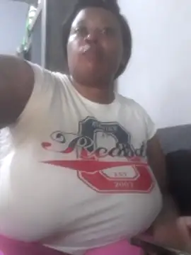 Snapshot of Sexy-queen99xx chatting on 03-20-26, 01:49 Sexy-queen99xx online show from 03-20-26, 01:49